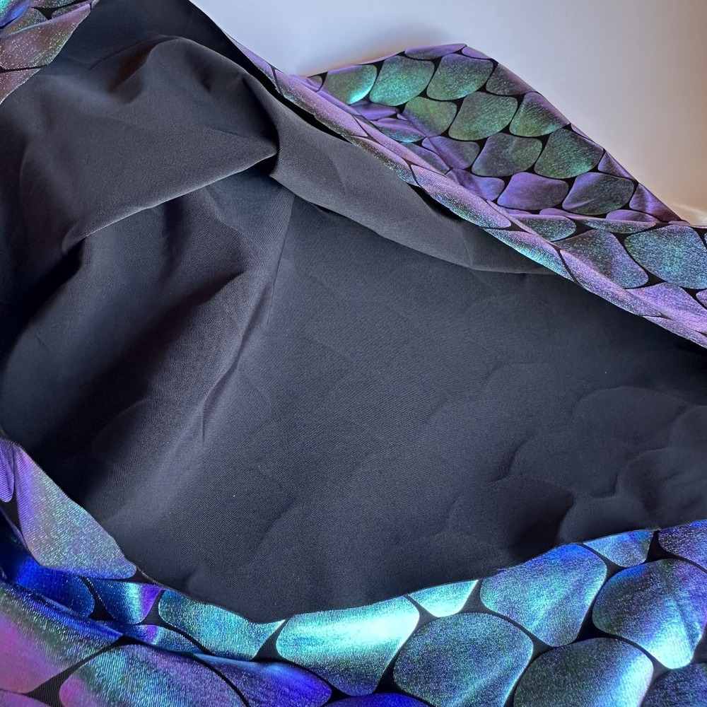 Aqua Hologram Mermaid Fish Scales Stretch Spandex Fabric About 59 X 44 Inch - Picture 3 of 3